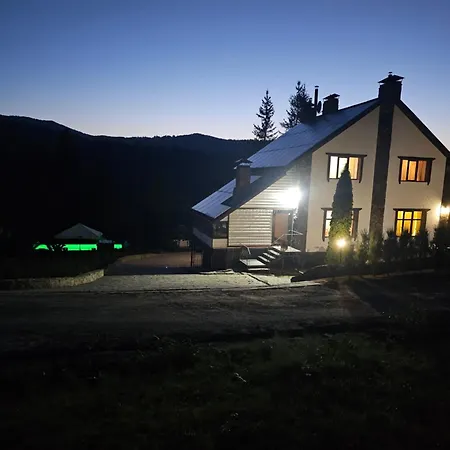Feriehus L-khutir Cottage7 Mykulychyn