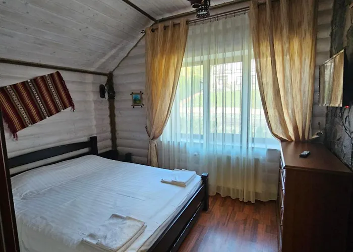L - Hutir Holiday home Mykulychyn