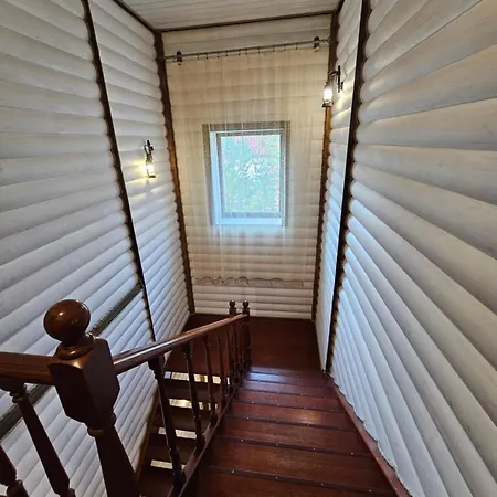 L-khutir Cottage7 * Mykulychyn