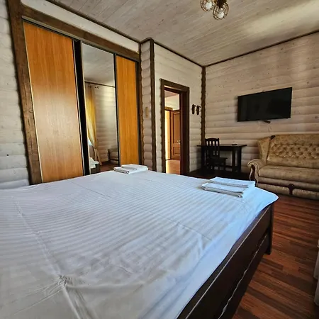 L-khutir Cottage7